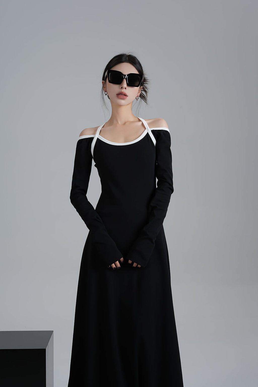 Cold Shoulder Long Sleeve Contrast Trim Maxi Dress
